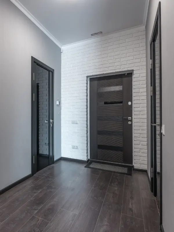 Apartment removalists in Maroochydore CBD managing lift access and tight stairwells