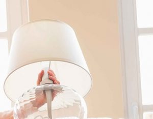 how-to-pack-a-lampshade